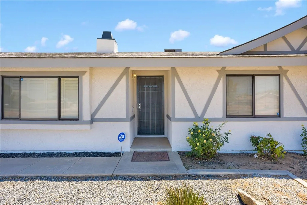 17761 Pine Street, Hesperia, California 92345 home-pic-5