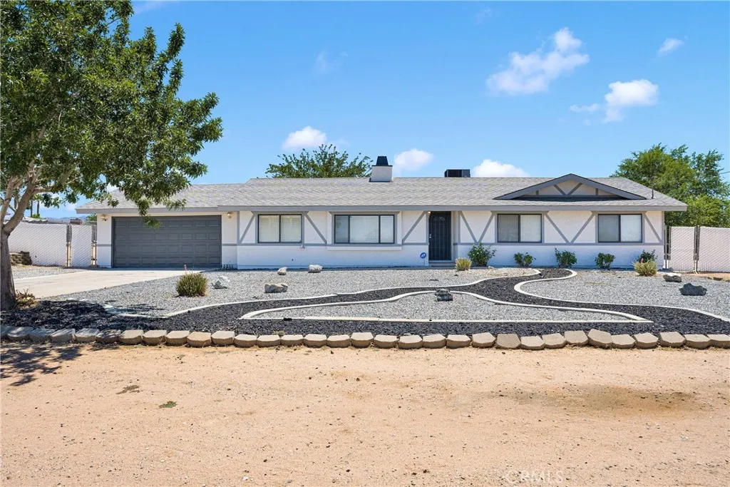 17761 Pine Street, Hesperia, California 92345 home-pic-2