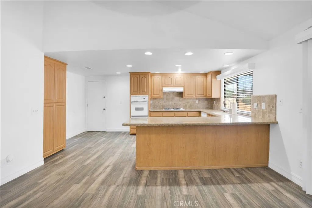 17761 Pine Street, Hesperia, California 92345 home-pic-16
