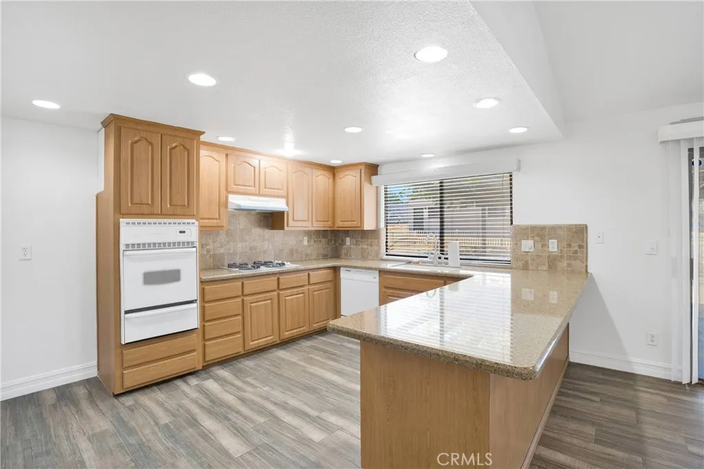 17761 Pine Street, Hesperia, California 92345 home-pic-14