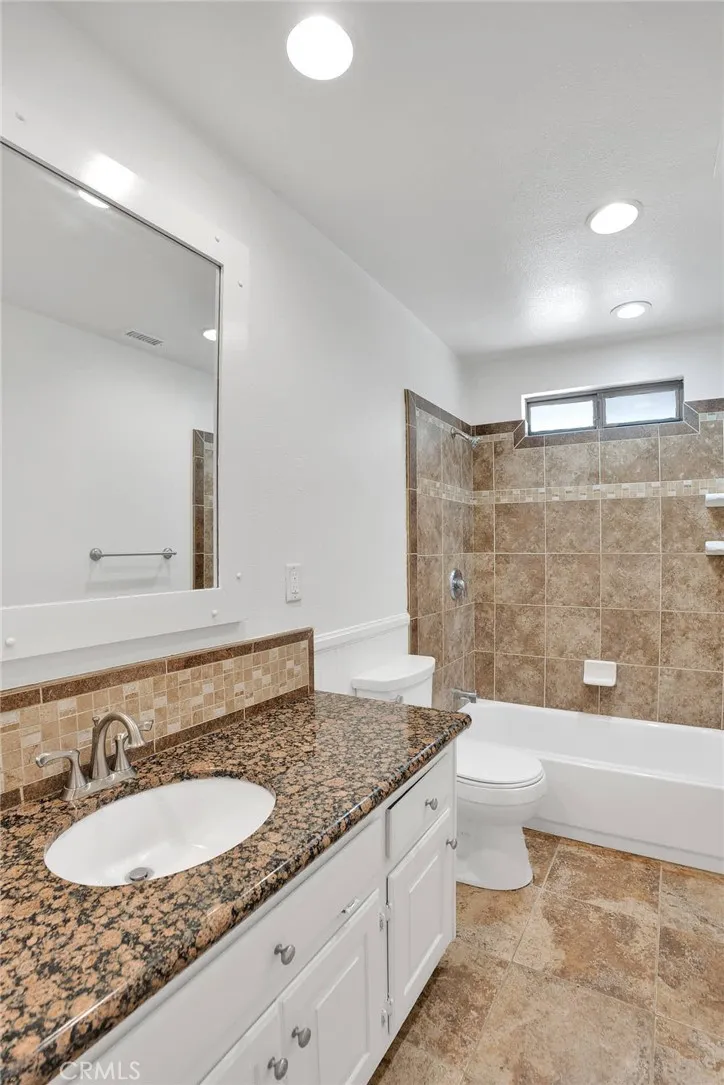17761 Pine Street, Hesperia, California 92345 home-pic-30