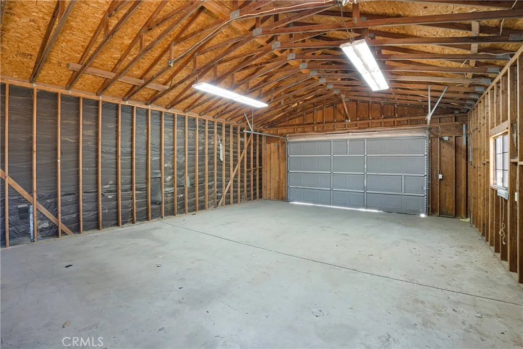 17761 Pine Street, Hesperia, California 92345 home-pic-34