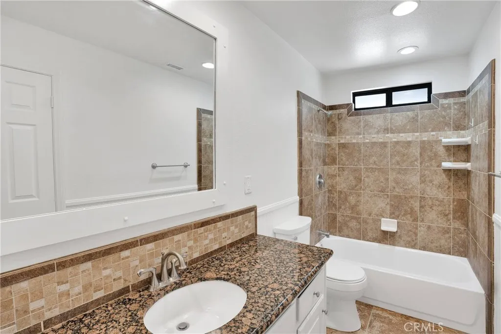 17761 Pine Street, Hesperia, California 92345 home-pic-29