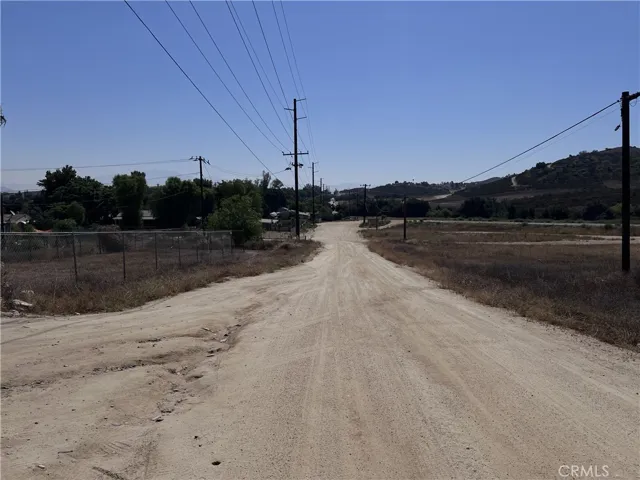 Road to get to West Ave