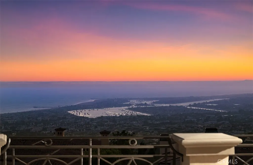 22 Pelican Crest Drive, Newport Coast, California 92657 home-pic-47