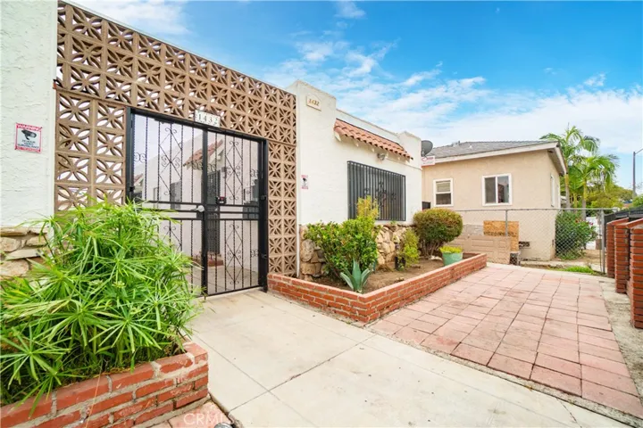 1432 Gaviota Avenue, Long Beach, California 90813