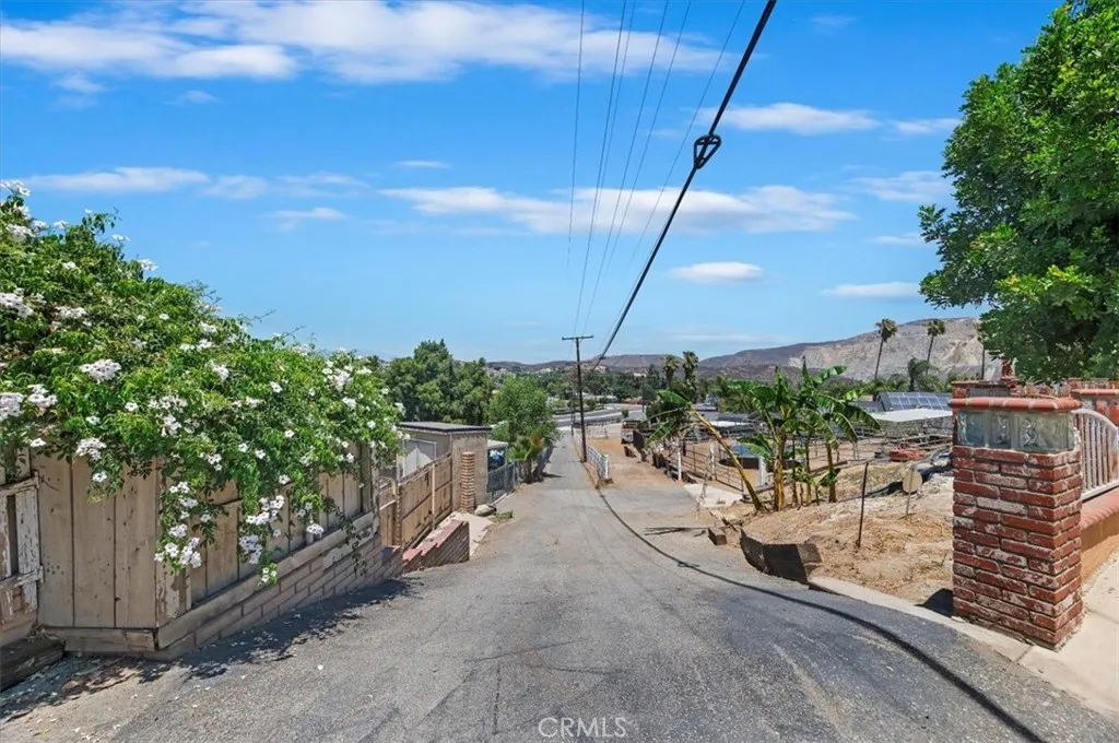 7245 Marilyn Drive, Corona, California 92881 home-pic-17