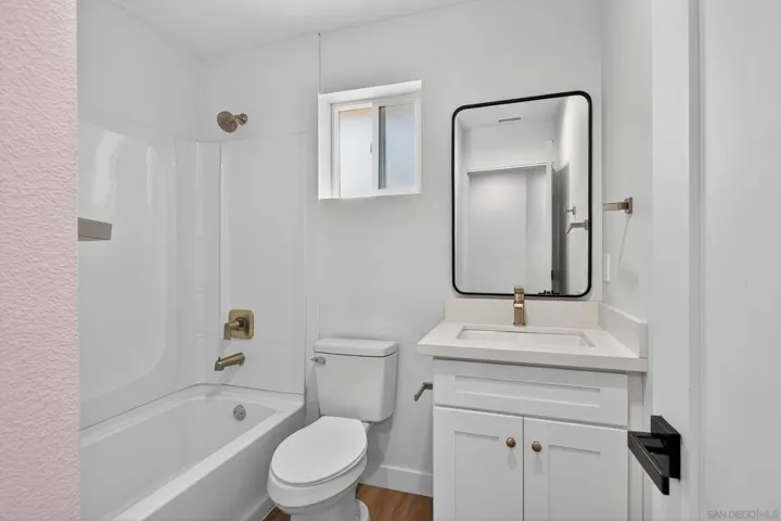 2811 C Avenue, National City, California 91950
