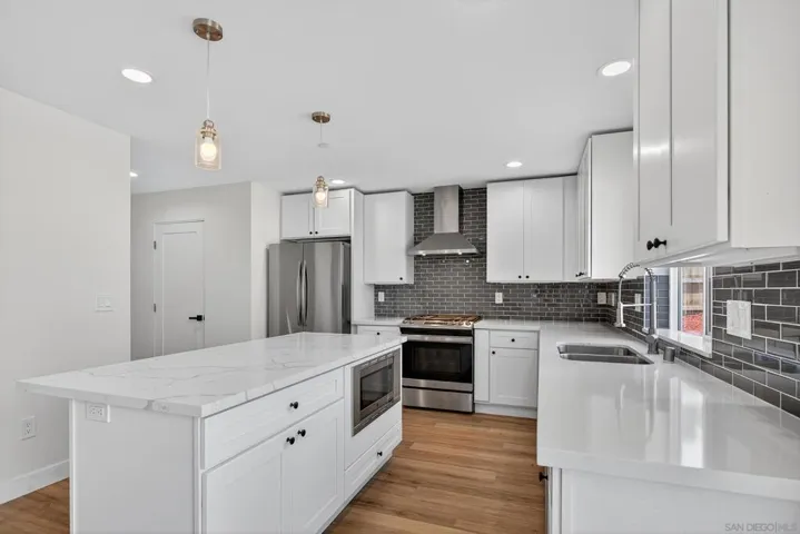 2811 C Avenue, National City, California 91950