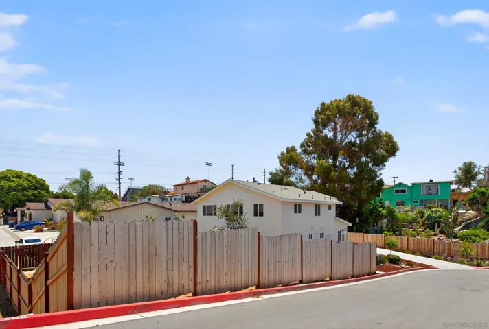 2811 C Avenue, National City, California 91950