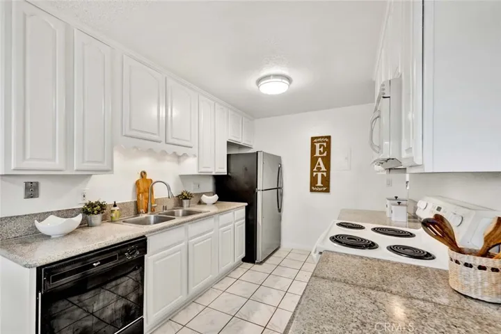 17574 Vandenberg Lane 1, Tustin, California 92780
