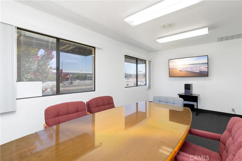 9240 Limonite Avenue, Jurupa Valley, California 92509 home-pic-8