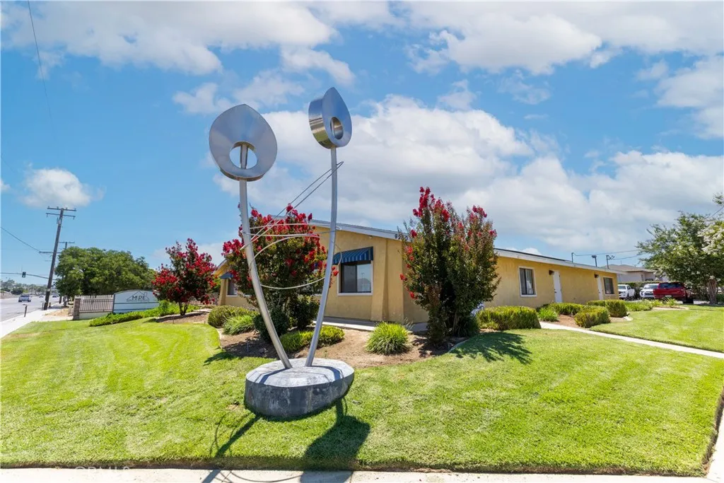 9240 Limonite Avenue, Jurupa Valley, California 92509 home-pic-3