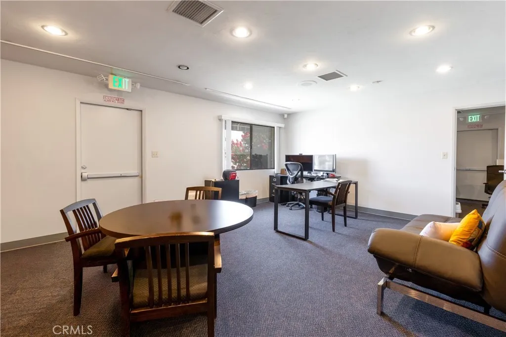 9240 Limonite Avenue, Jurupa Valley, California 92509 home-pic-15