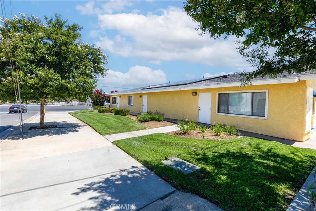 9240 Limonite Avenue, Jurupa Valley, California 92509 home-pic-2