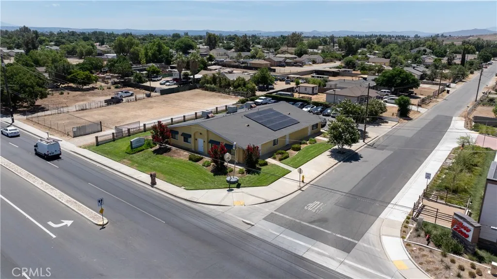 9240 Limonite Avenue, Jurupa Valley, California 92509 home-pic-29