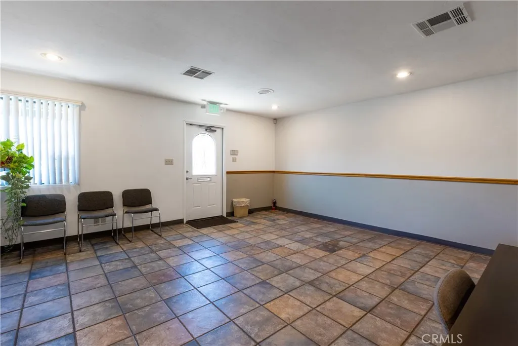 9240 Limonite Avenue, Jurupa Valley, California 92509 home-pic-5