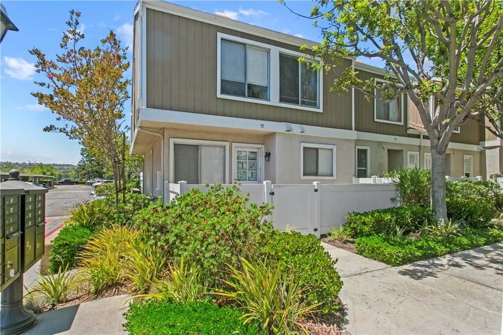 97 Abbeywood Lane, Aliso Viejo, California 92656, 3 Bedrooms Bedrooms, ,2 BathroomsBathrooms,Residential Lease,For Rent,Abbeywood,OC25157888