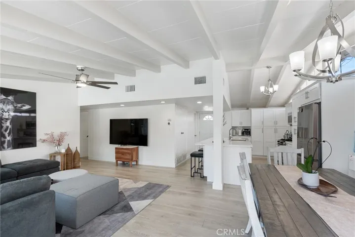 Living Room / Dinning Room