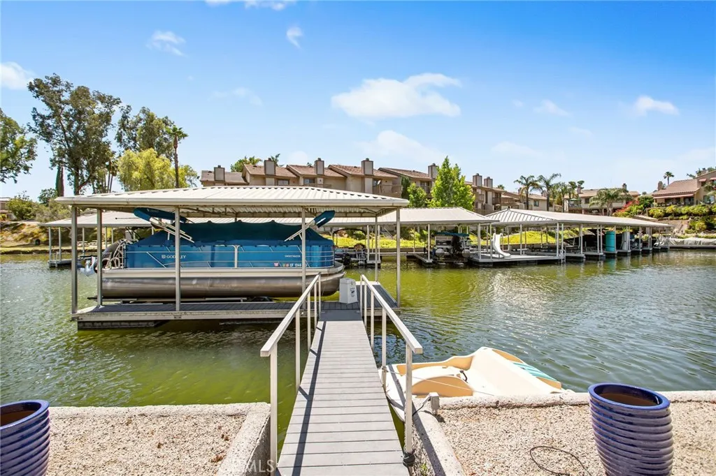 30201 Spray Drive, Canyon Lake, California 92587 home-pic-46