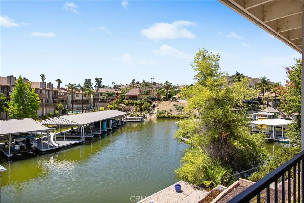 30201 Spray Drive, Canyon Lake, California 92587 home-pic-37
