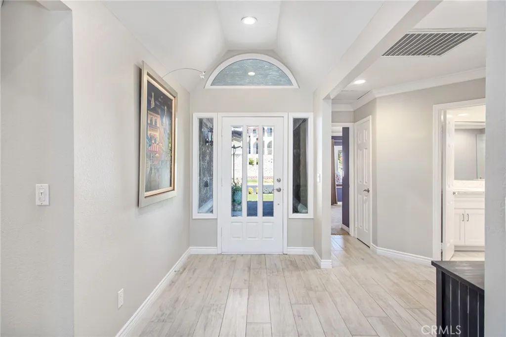 30201 Spray Drive, Canyon Lake, California 92587 home-pic-7