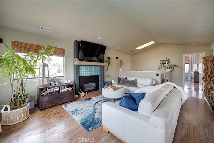 375 N 6th Street, Grover Beach, California 93433