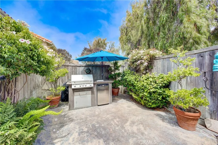 375 N 6th Street, Grover Beach, California 93433