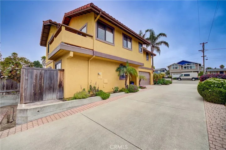 375 N 6th Street, Grover Beach, California 93433