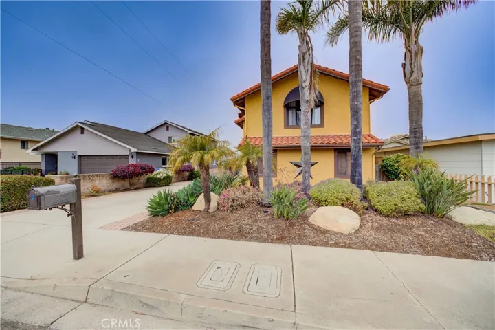 375 N 6th Street, Grover Beach, California 93433