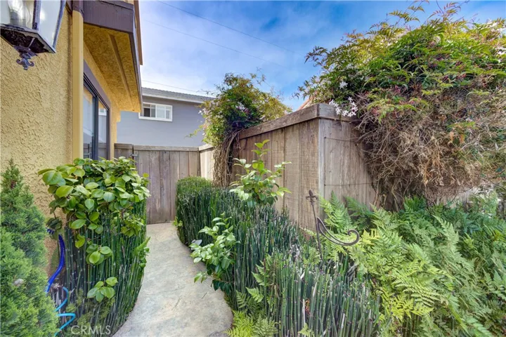 375 N 6th Street, Grover Beach, California 93433