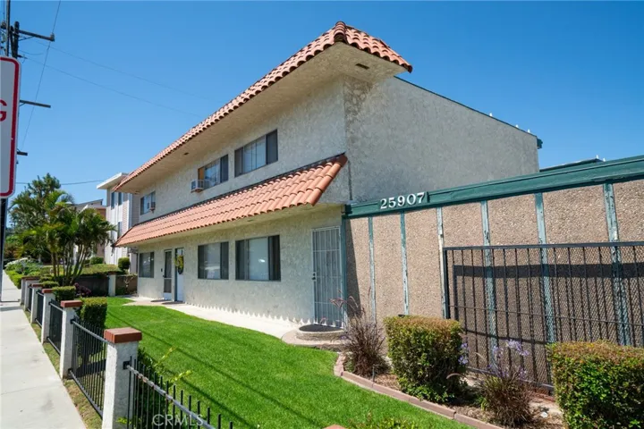 25907 Oak Street, Lomita, California 90717