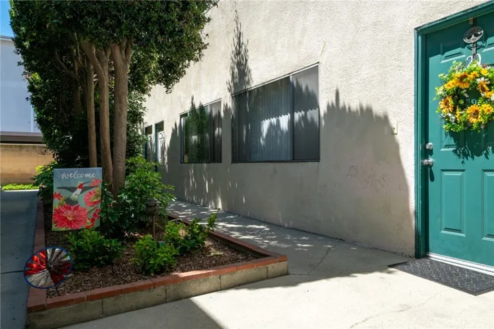 25907 Oak Street, Lomita, California 90717