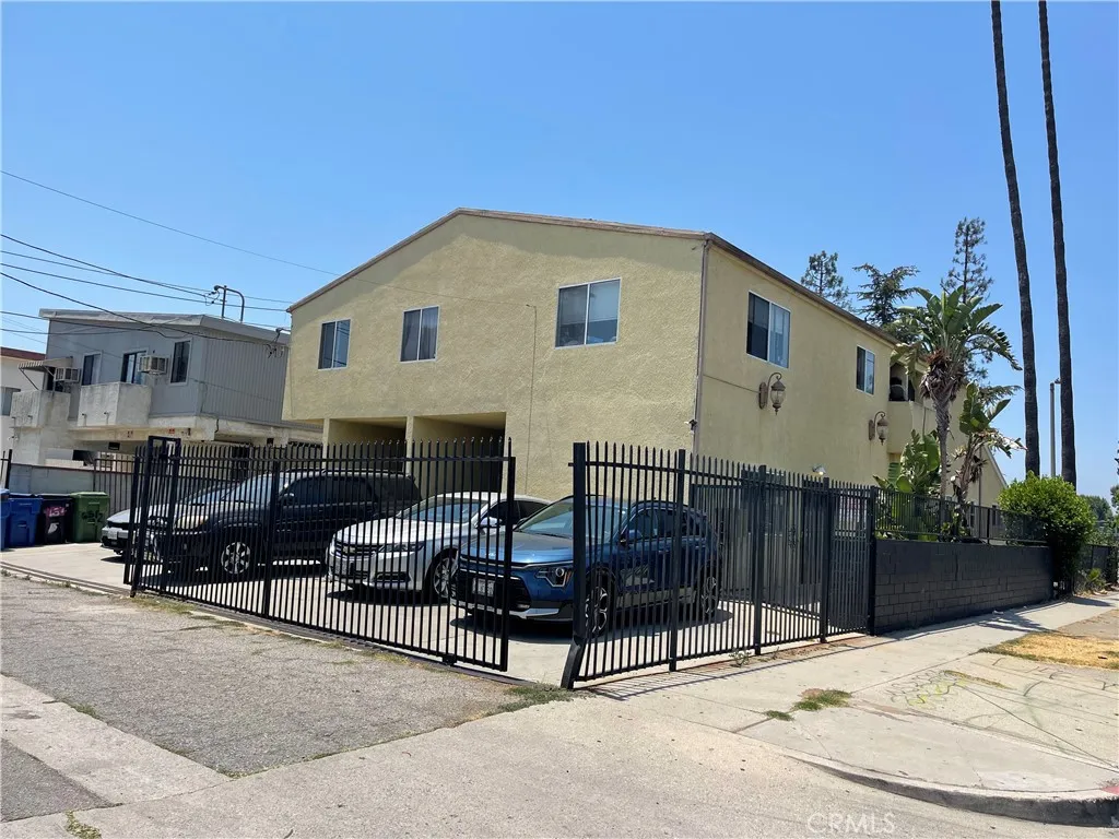 6512 Balboa Boulevard, Van Nuys, California 91406 home-pic-7