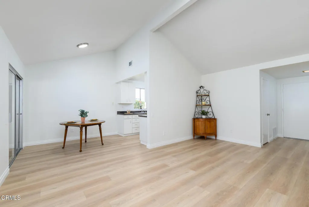 24121 Village 24, Camarillo, California 93012 home-pic-12