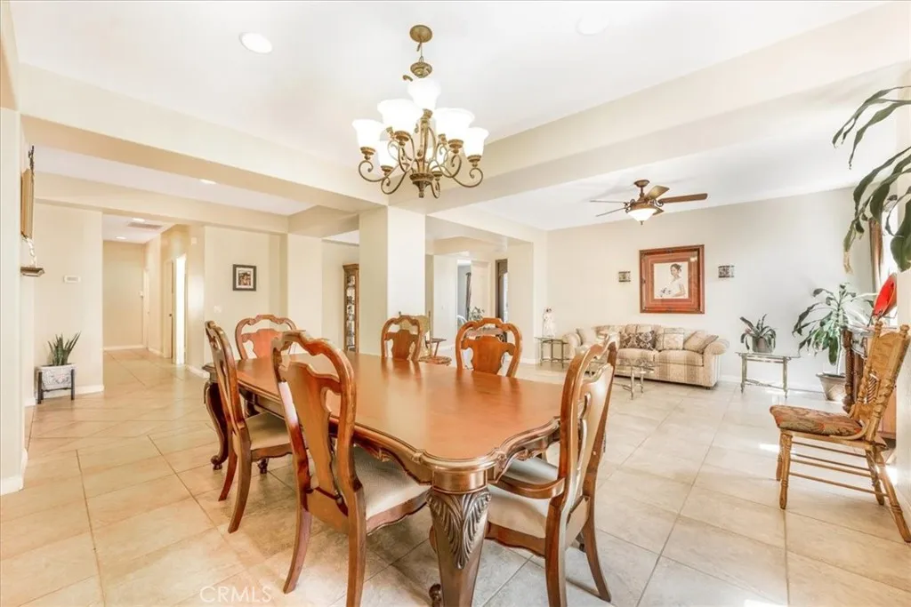 19247 Mountain Shadow Lane, Perris, California 92570 home-pic-18