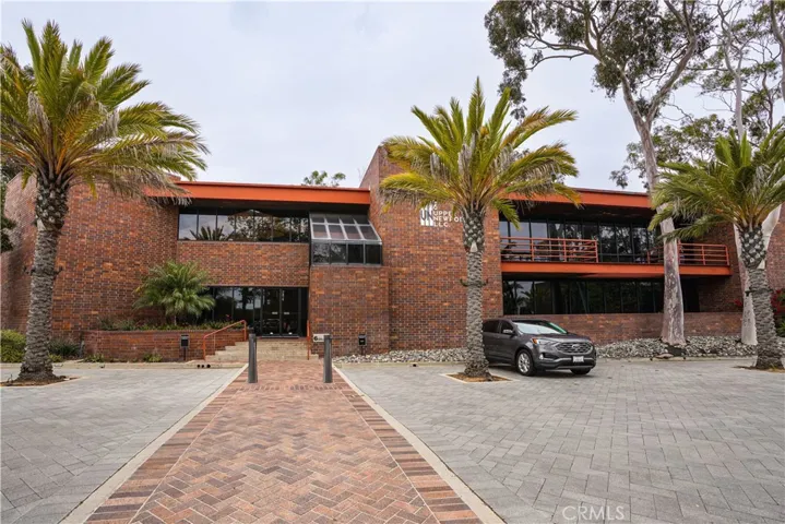 6 Upper Newport, Newport Beach, California 92660