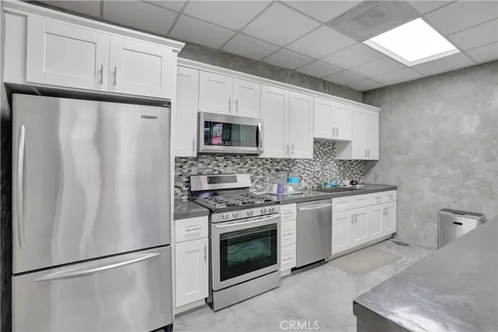 6 Upper Newport, Newport Beach, California 92660