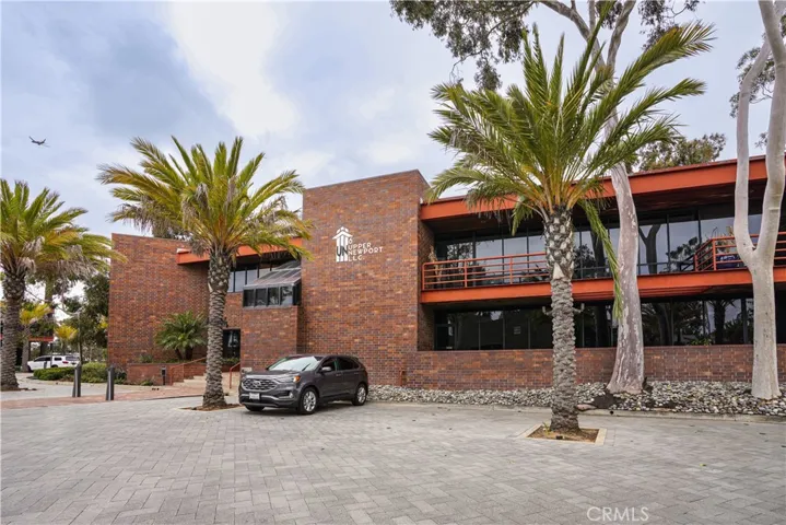 6 Upper Newport, Newport Beach, California 92660