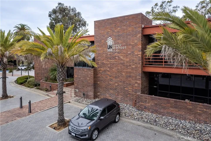 6 Upper Newport, Newport Beach, California 92660