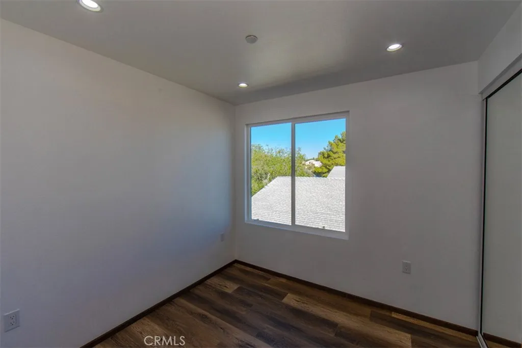 16590 Forrest Avenue, Victorville, California 92395 home-pic-33