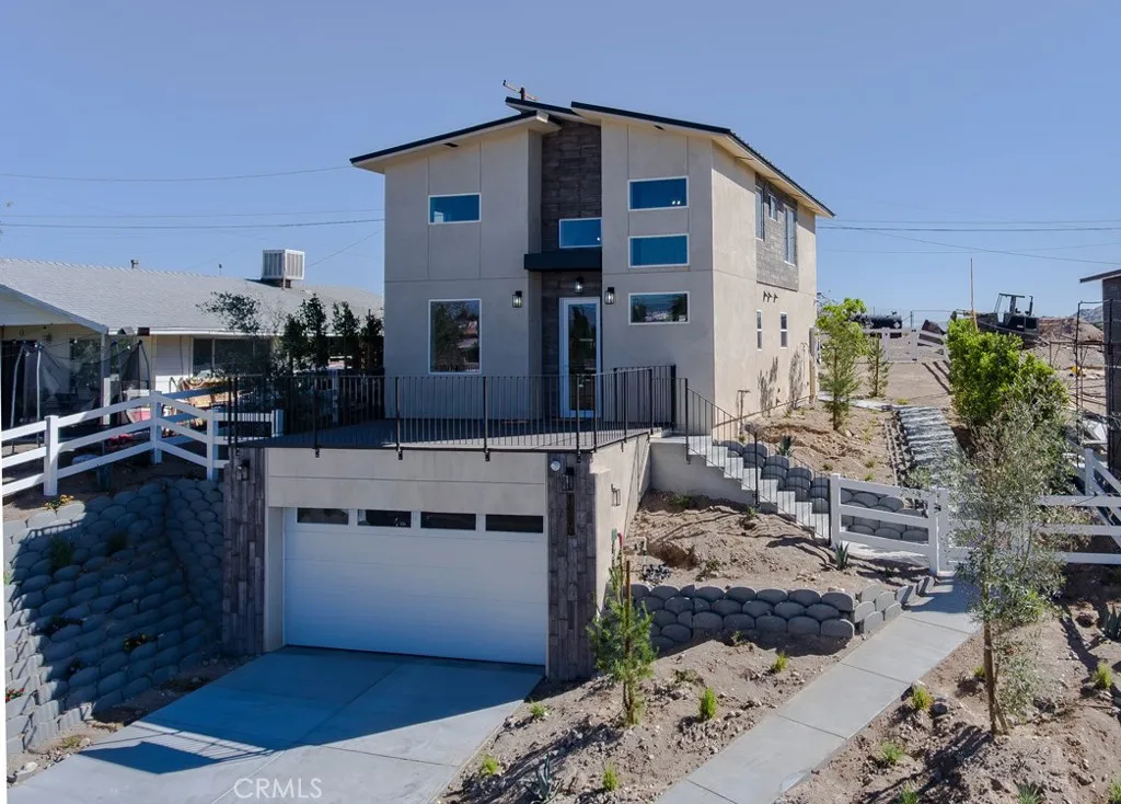 16590 Forrest Avenue, Victorville, California 92395 home-pic-43