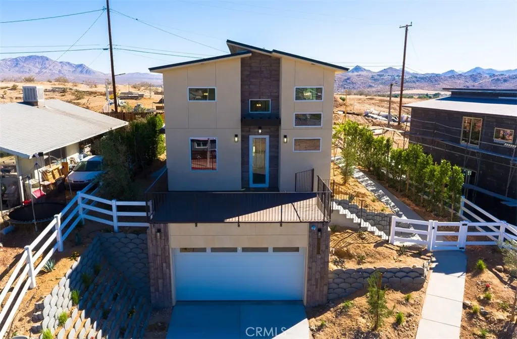 16590 Forrest Avenue, Victorville, California 92395 home-pic-39