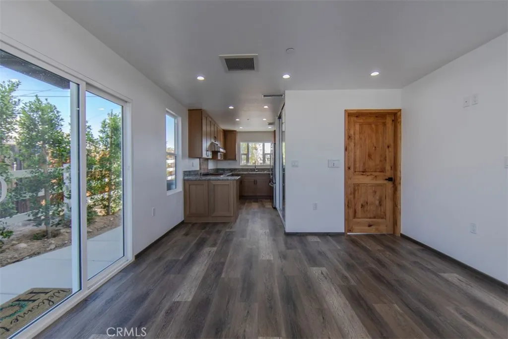 16590 Forrest Avenue, Victorville, California 92395 home-pic-1