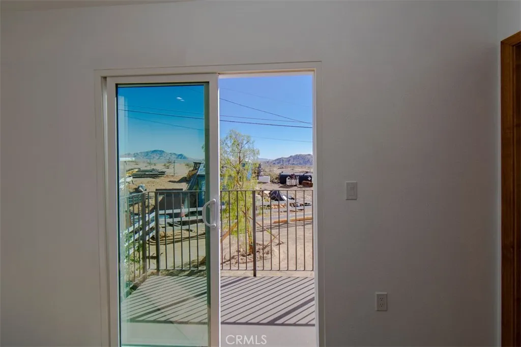 16590 Forrest Avenue, Victorville, California 92395 home-pic-38