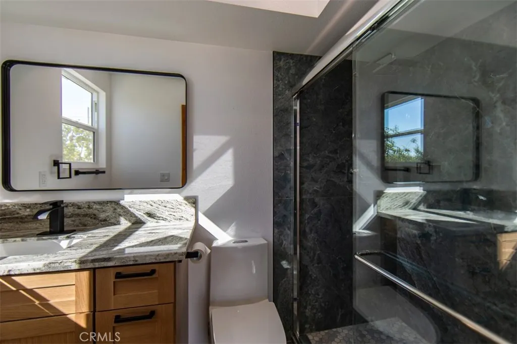 16590 Forrest Avenue, Victorville, California 92395 home-pic-24