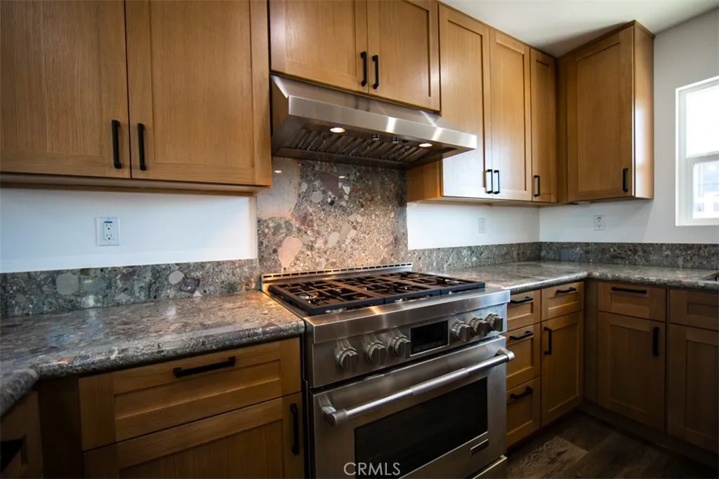 16590 Forrest Avenue, Victorville, California 92395 home-pic-7