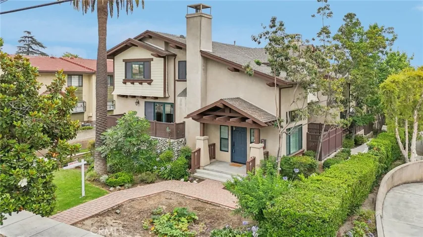 50 Esperanza Avenue A, Sierra Madre, California 91024