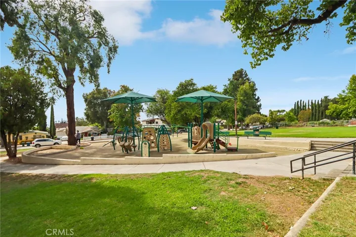 50 Esperanza Avenue A, Sierra Madre, California 91024