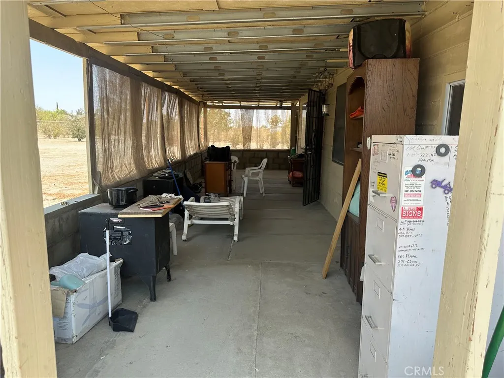3938 Kreuer Road, Phelan, California 92371 home-pic-31